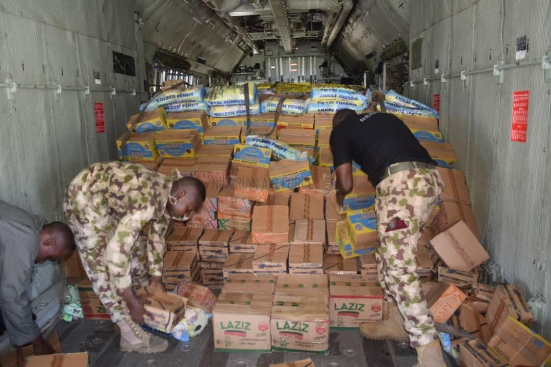 NAF AIRLIFTS RELIEF MATERIALS DONATED BY FIRST LADY TO BORNO FLOOD VICTIMS